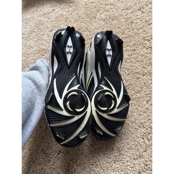 Under Armour Women’s Glyde IV ST Softball Shoes Metal Cleats Black Size 6 - Picture 3 of 6